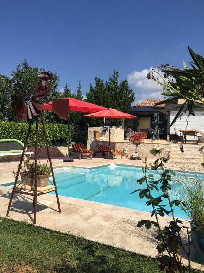 Le Cabanon Des Hirondelles Villa Villecroze Exterior foto